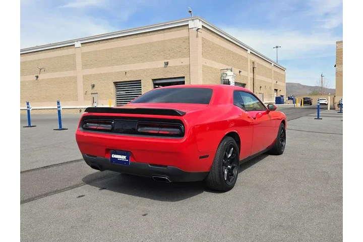 $15998 : Dodge Challenger 2016 SXT 2d image 5