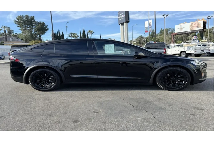 $31995 : Tesla Model X 2020 AWD Long image 9