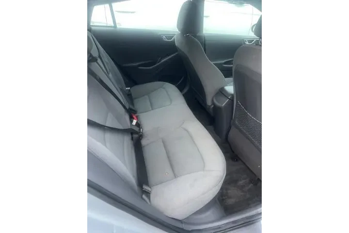 $18988 : Hyundai IONIQ Plug-in Hybrid image 6