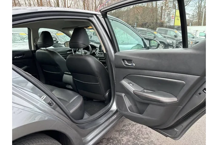 $14750 : 2020 Altima 2.5 SR image 10