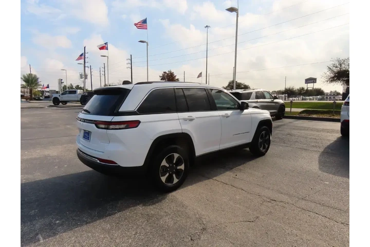 $26999 : Jeep Grand Cherokee 2022 4x4 image 9