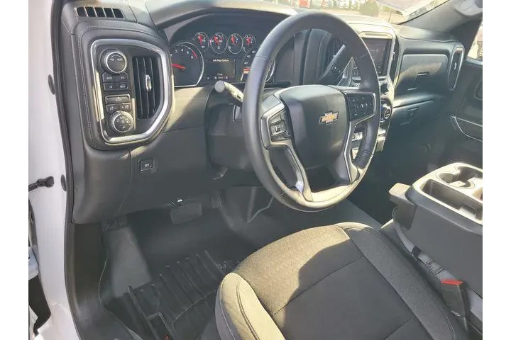 $34980 : Chevrolet Silverado 1500 202 image 9