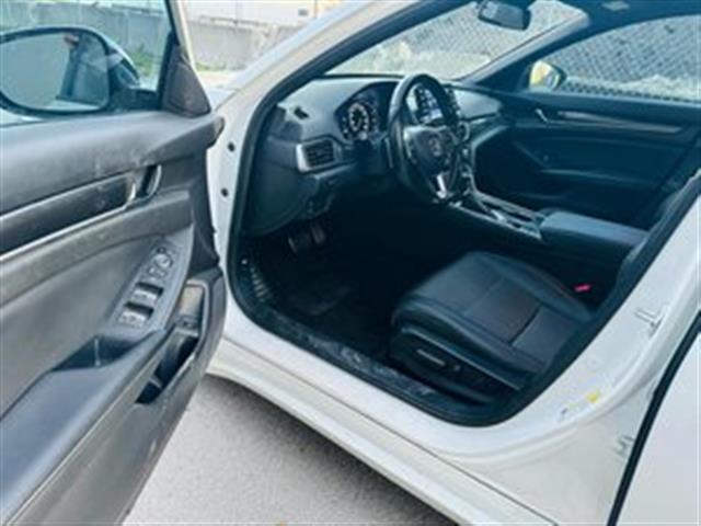 $2000 : Honda Accord LX Hatchback 2022 image 1