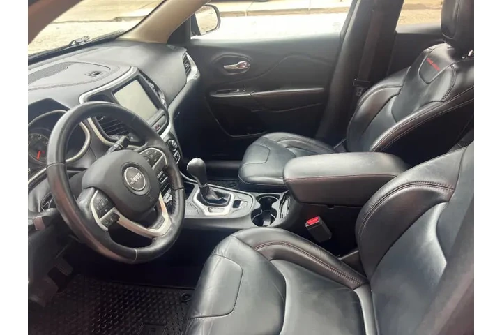 $17000 : 2016 Cherokee Trailhawk image 9