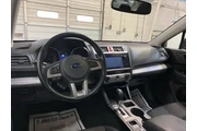 $12989 : Subaru Legacy 2015 AWD 2.5i thumbnail