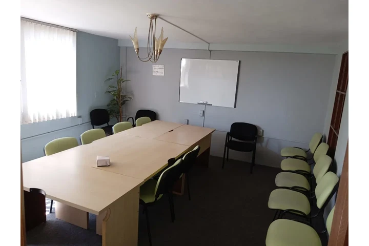 $200 : SALA DE  JUNTAS EN ECHEGARAY image 2