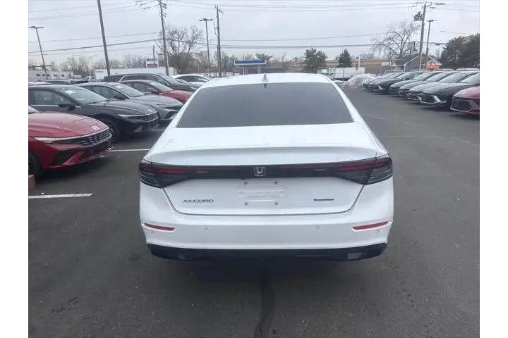 $27995 : Honda Accord Hybrid 2023 EX- image 4