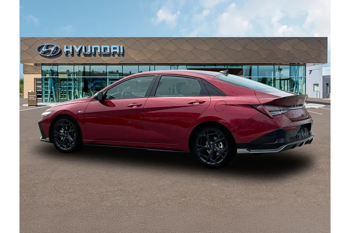 $25915 : Hyundai ELANTRA 2025 N Line image 4