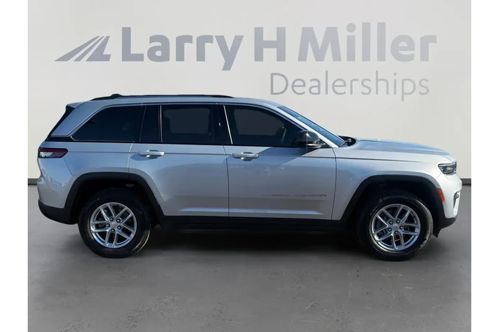 $24961 : Jeep Grand Cherokee 2023 4x2 image 6