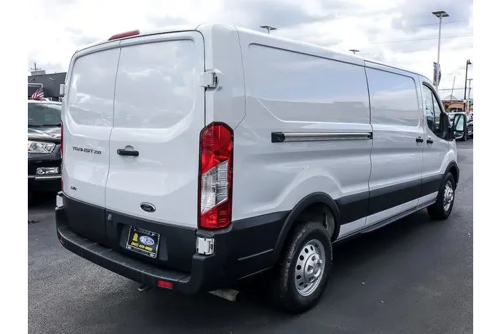 $27933 : Ford Transit 2021 AWD 250 3d image 8