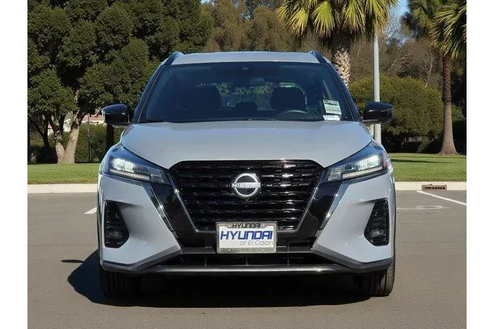 $19900 : Nissan Kicks 2023 SR 4dr Cro image 3