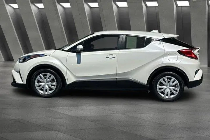 $18900 : Toyota C-HR 2019 LE 4dr Cros image 8