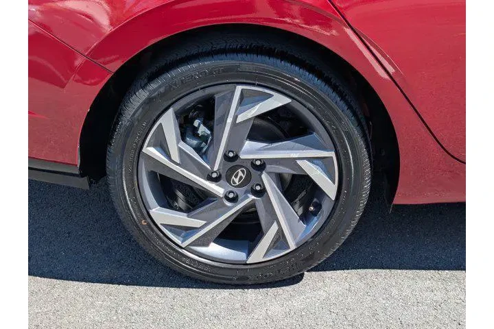 $19588 : Hyundai ELANTRA 2025 SEL Con image 9