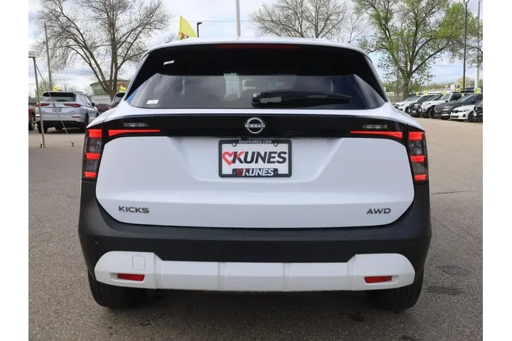 $22477 : Nissan Kicks 2025 AWD SV 4dr image 8