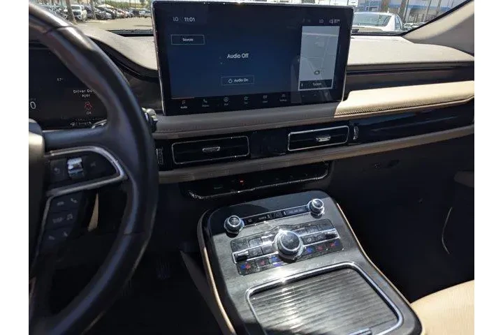 $29995 : Lincoln Nautilus 2022 AWD Re image 10