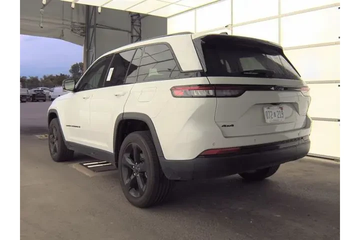 $36490 : Jeep Grand Cherokee 2023 4x4 image 8