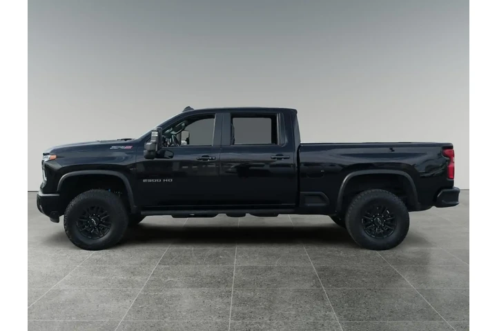Chevrolet Silverado 2500HD 2 image 2