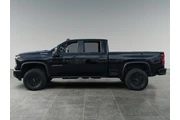 Chevrolet Silverado 2500HD 2 thumbnail