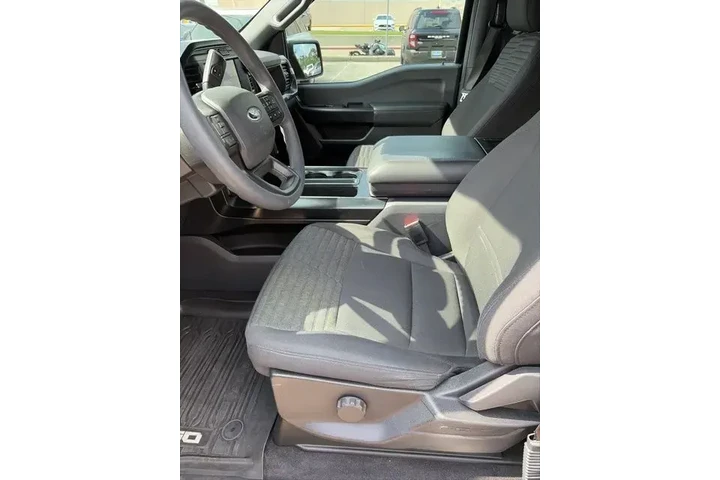 $36393 : Ford F-150 2023 4x2 XL 4dr S image 3