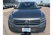 $29998 : 2024 Tiguan 2.0T SE thumbnail
