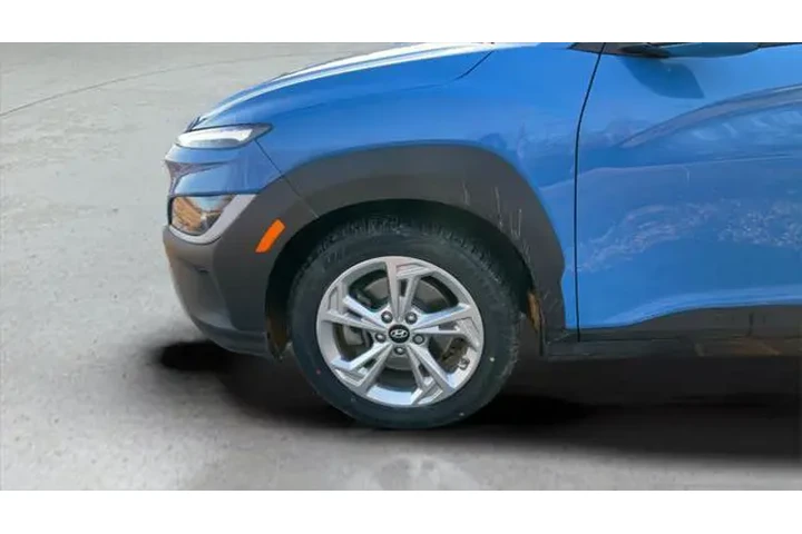 $16177 : Hyundai KONA 2022 AWD SEL 4d image 9