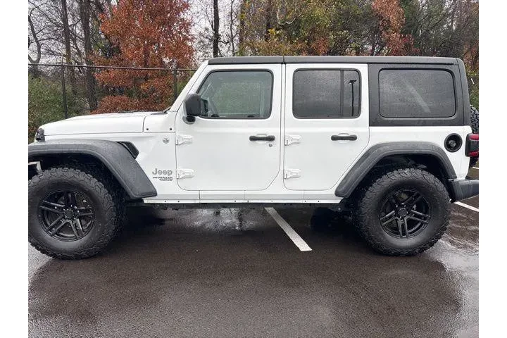 $26519 : Jeep Wrangler Unlimited 2020 image 2