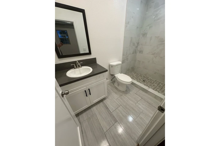 $1700 : Renta Studio (Santa Ana) image 4