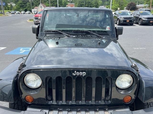 $16367 : PRE-OWNED 2013 JEEP WRANGLER image 2