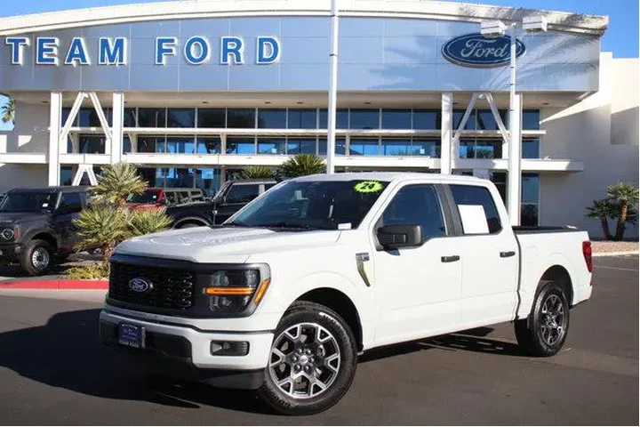$37004 : Ford F-150 2024 4x2 STX 4dr image 2