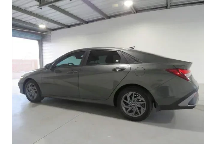 $21690 : Hyundai ELANTRA 2024 SEL 4dr image 8