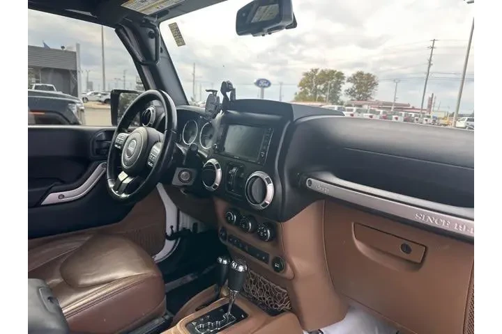 $18441 : Jeep Wrangler Unlimited 2017 image 8