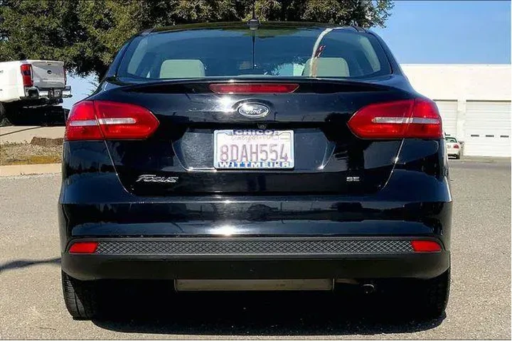 $8995 : Ford Focus 2018 SE 4dr Sedan image 4