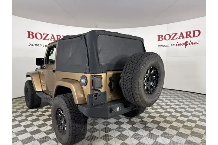 $16000 : Jeep Wrangler 2015 4x4 Sahar image 6