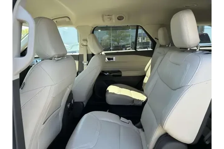 $34250 : Ford Explorer 2022 AWD Plati image 10