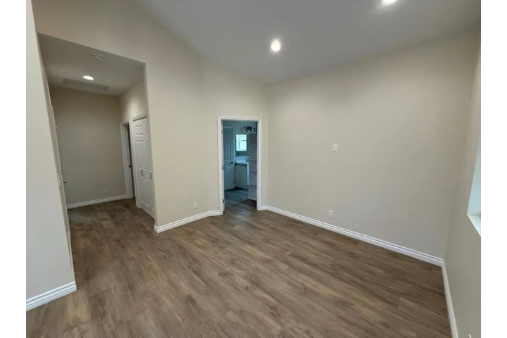 $1200 : Rento apartamento 1 habitación image 3