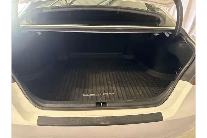 $15999 : Toyota Camry 2019 SE 4dr Sed image 10