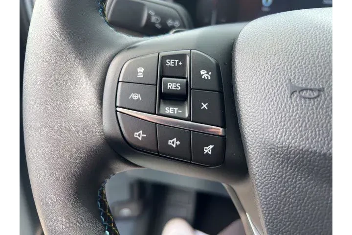 $38510 : Ford Maverick 2025 AWD Lobo image 10