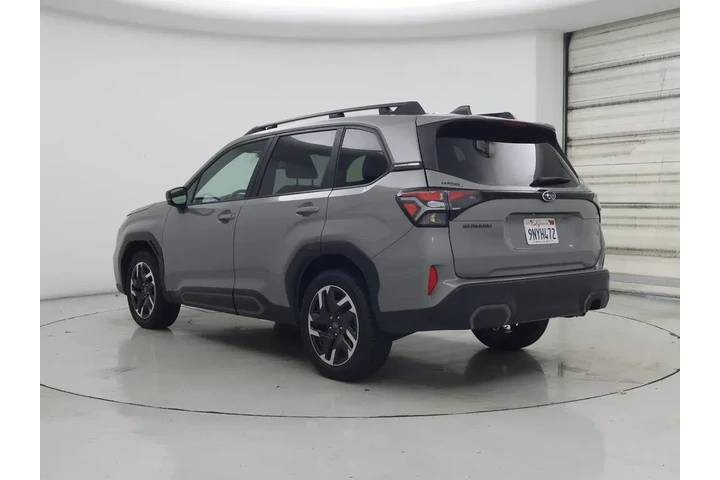 $31998 : Subaru Forester 2025 AWD Lim image 2