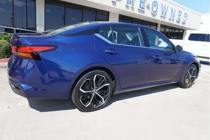 $22988 : Nissan Altima 2024 2.5 SR 4d image 6