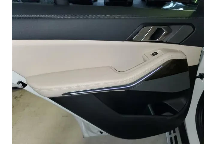 $37787 : BMW X5 2022 AWD xDrive45e 4d image 9