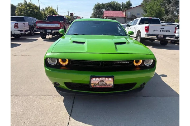 $18950 : 2017 Challenger GT image 3