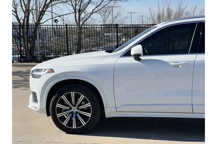 $27999 : Volvo XC90 2020 AWD T6 Momen image 4
