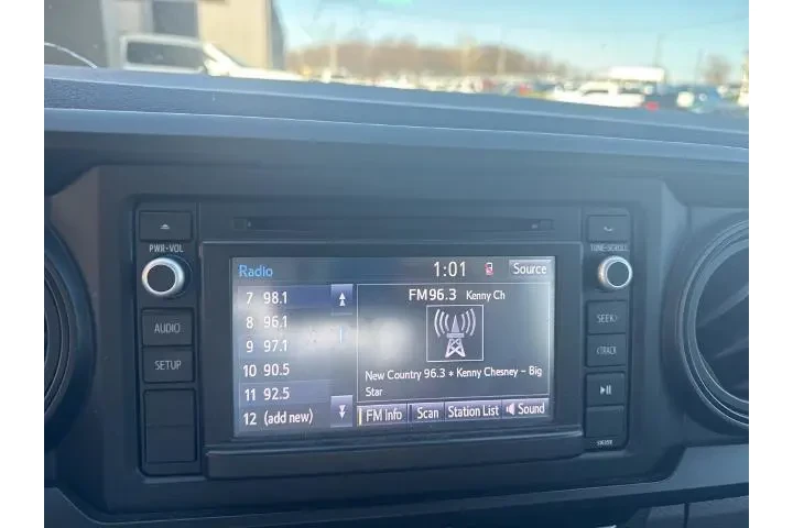 $29754 : Toyota Tacoma 2019 4x4 TRD P image 8