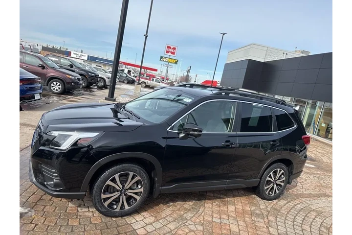 $28999 : 2023 Forester Limited image 8