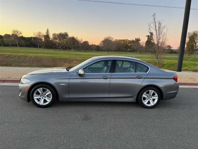 $11995 : 2011 BMW 5 Series 528i image 3