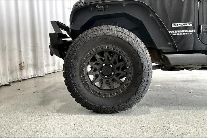 $14991 : Jeep Wrangler Unlimited 2015 image 6