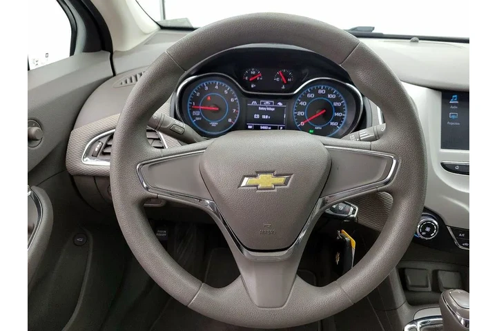 $13998 : Chevrolet Cruze 2018 LS Auto image 10