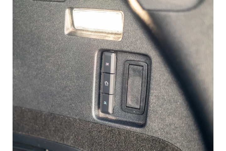 $61995 : 2024 Aviator Reserve image 10