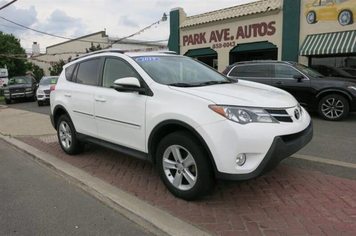 $13995 : 2013 RAV4 XLE image 2