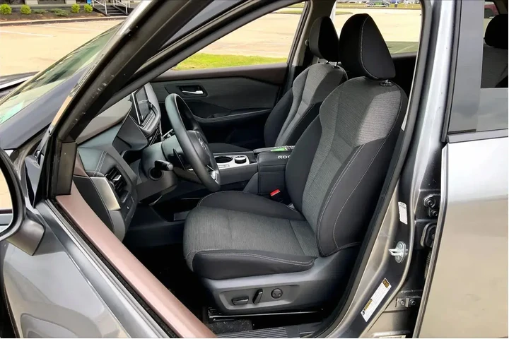 $18748 : Nissan Rogue 2021 AWD SV 4dr image 8